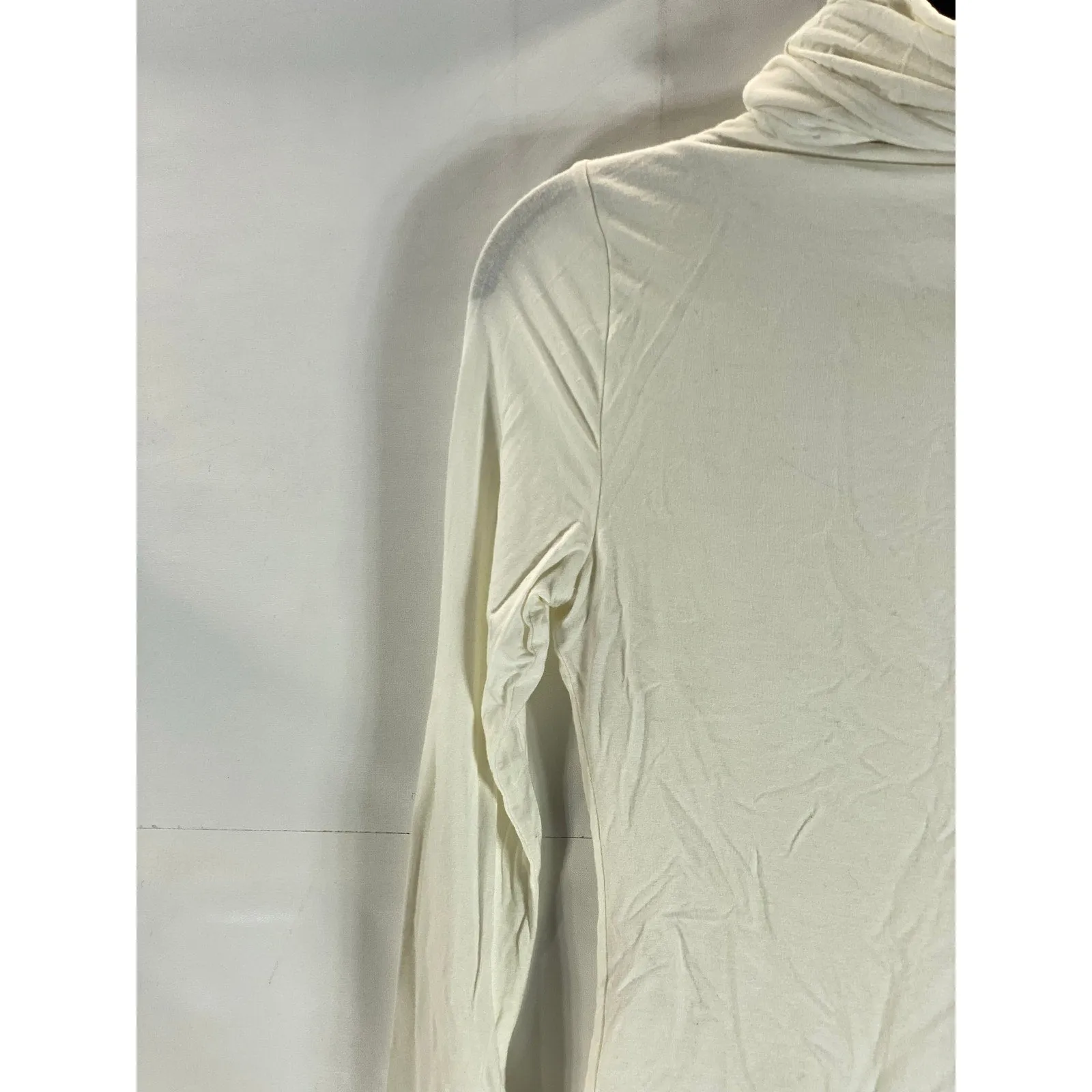 FINAL TOUCH Women's Beige Solid Long Sleeve Pullover Turtleneck Top SZ S