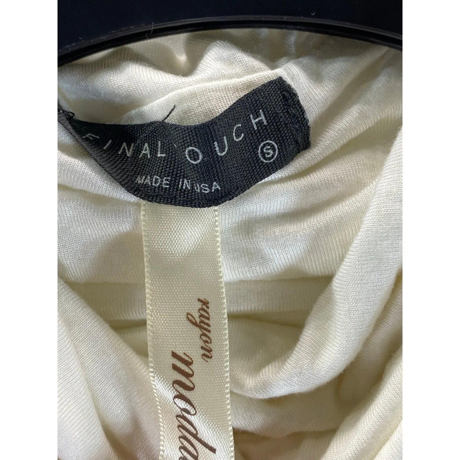FINAL TOUCH Women's Beige Solid Long Sleeve Pullover Turtleneck Top SZ S