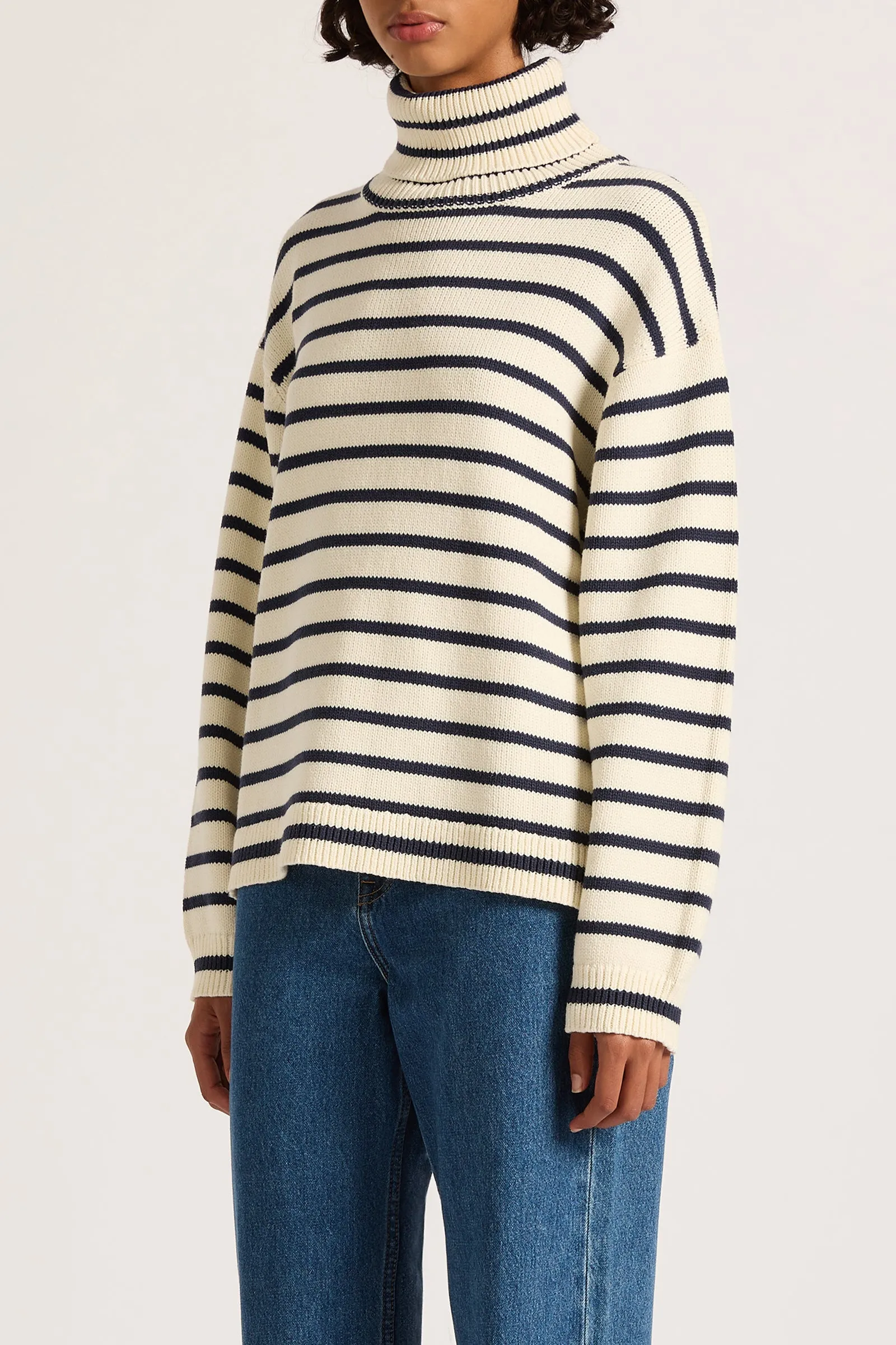 KAI TURTLENECK
