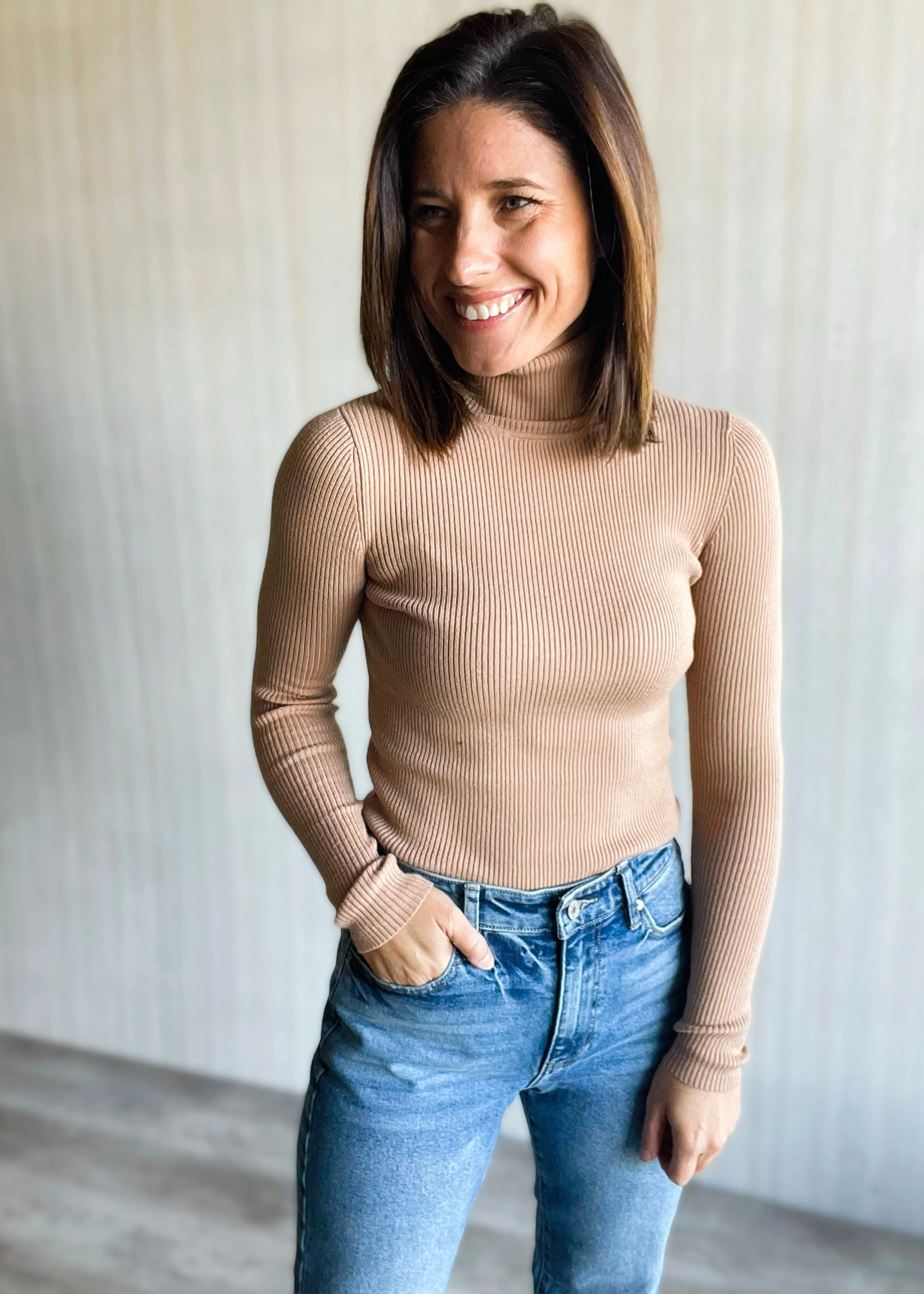 Latte Essential Turtleneck