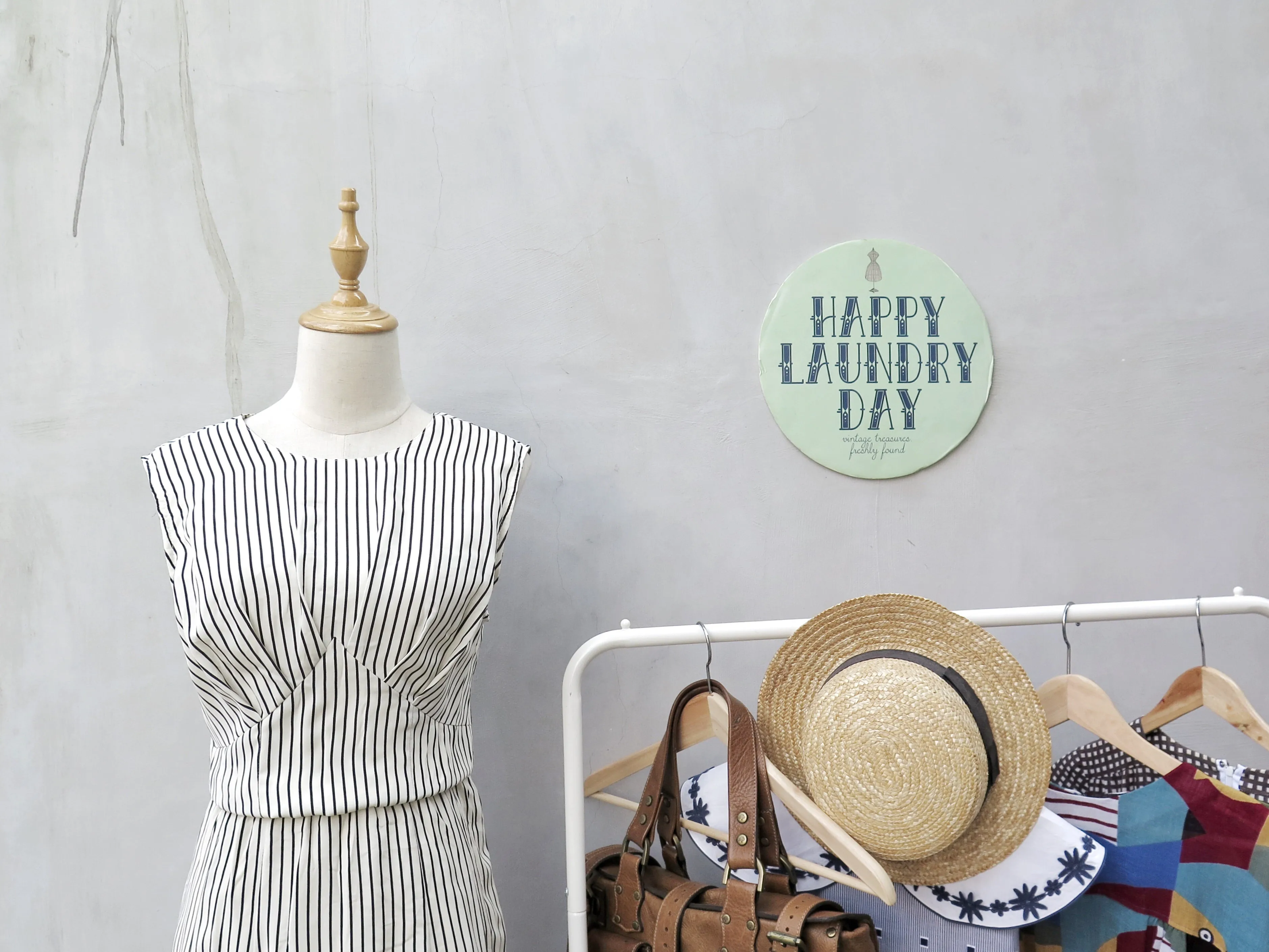 Mona | Vintage 1970s 1980s Black and white Striped pencil skirt Dress