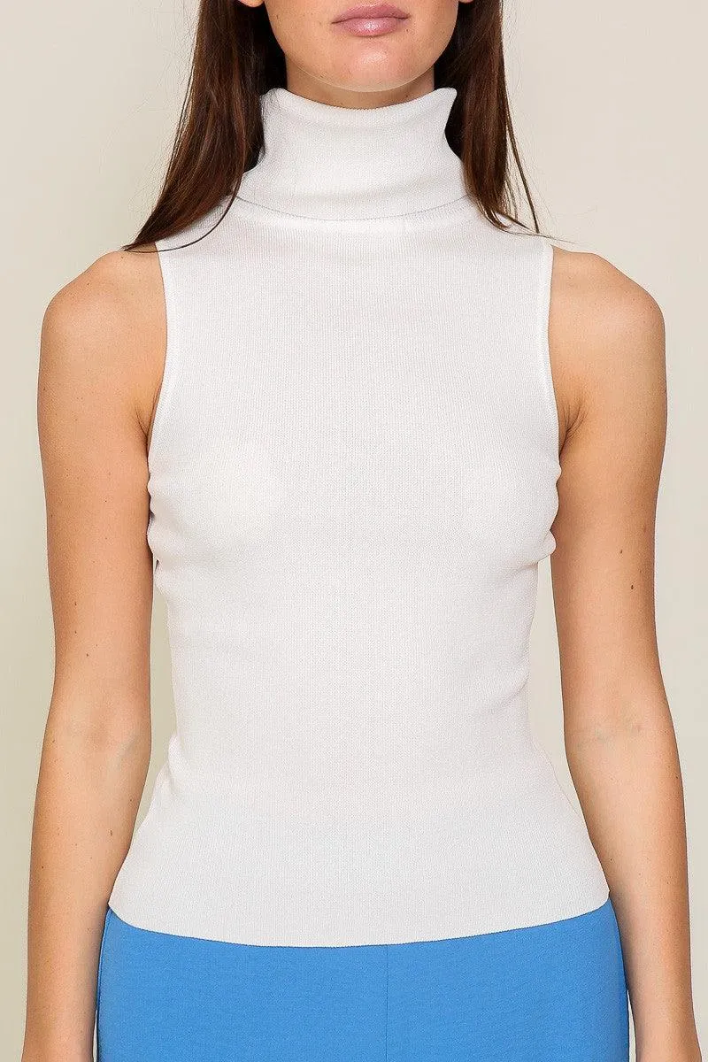 Sleeveless Turtleneck knit top