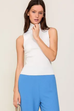 Sleeveless Turtleneck knit top
