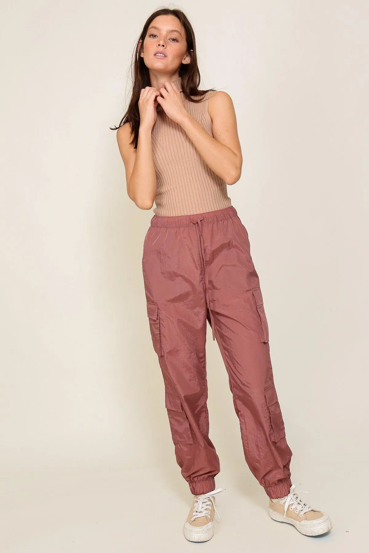Sleeveless Turtleneck knit top