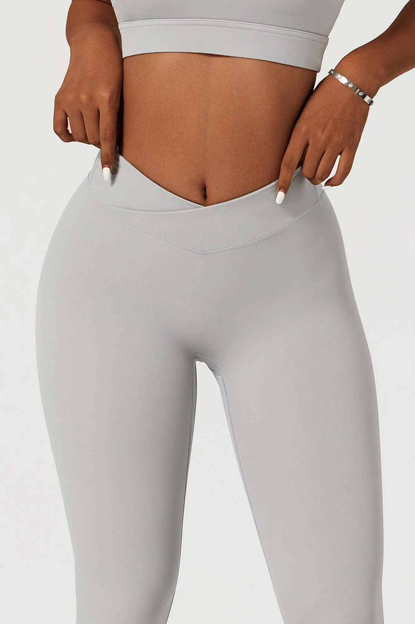 V Cross Waistband Butt-Sculpting Legging