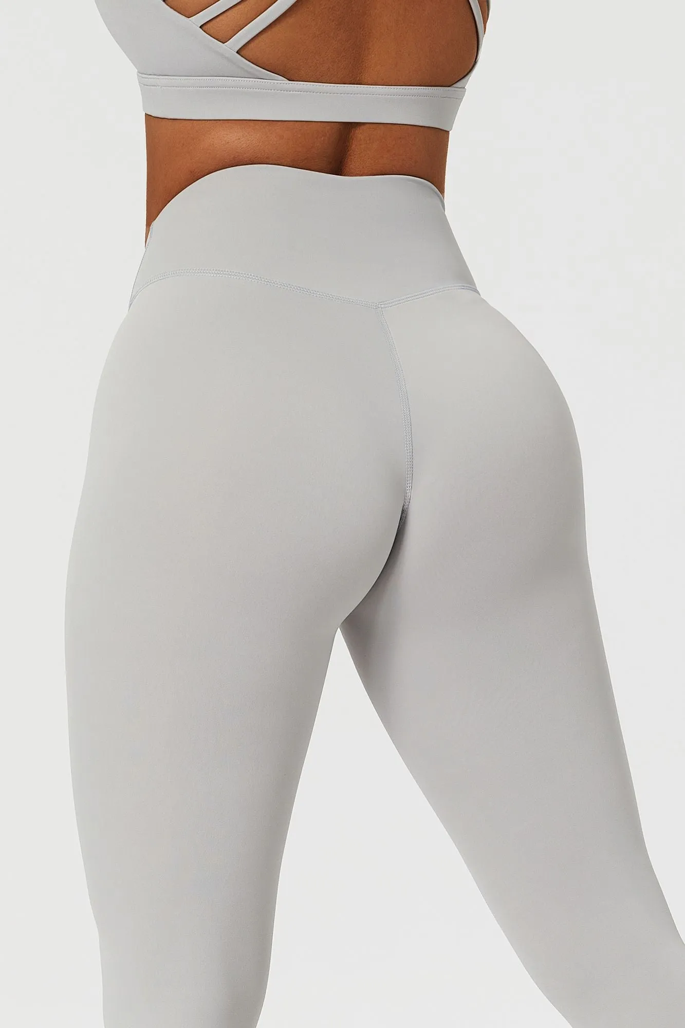 V Cross Waistband Butt-Sculpting Legging