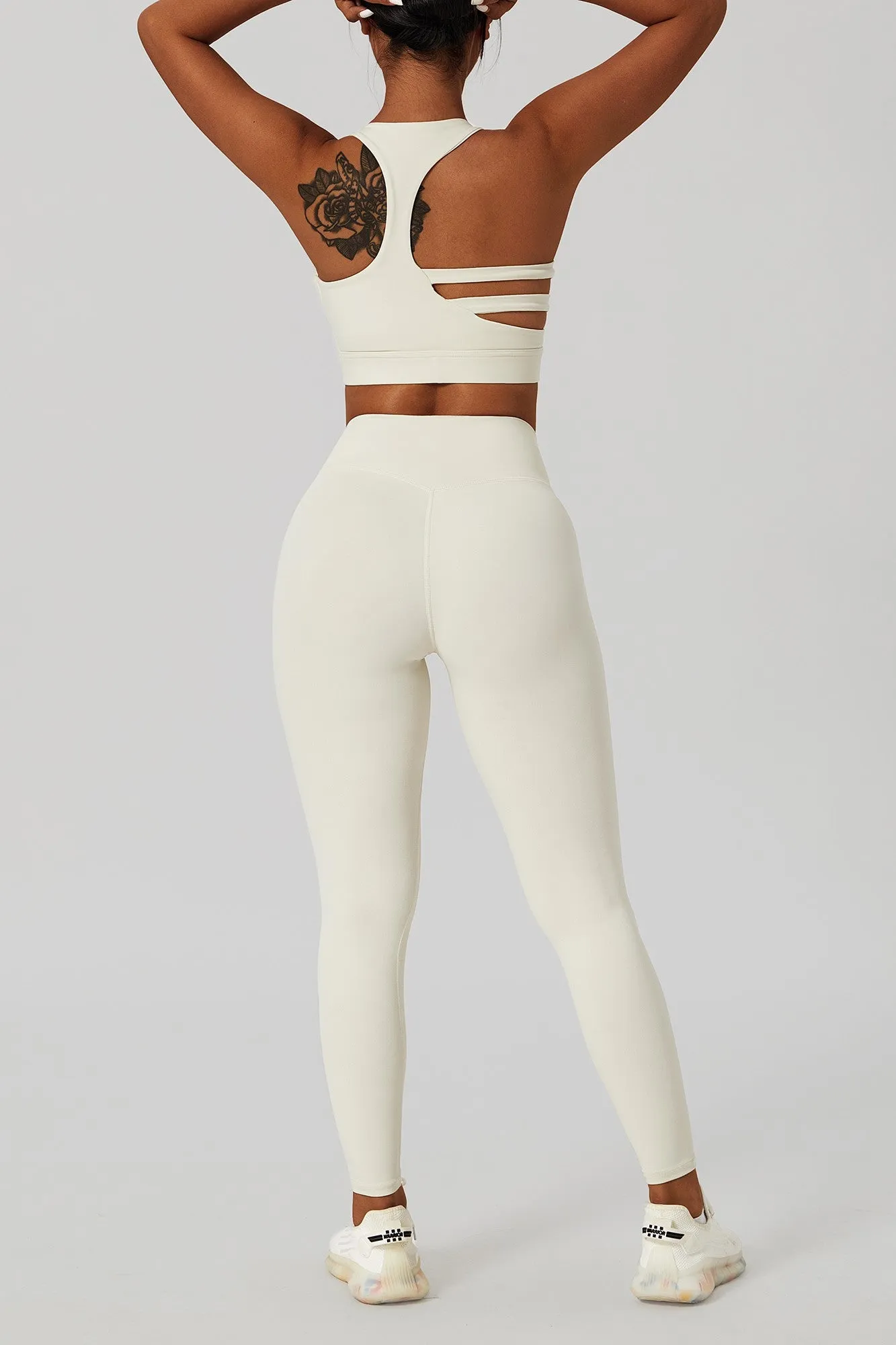 V Cross Waistband Butt-Sculpting Legging