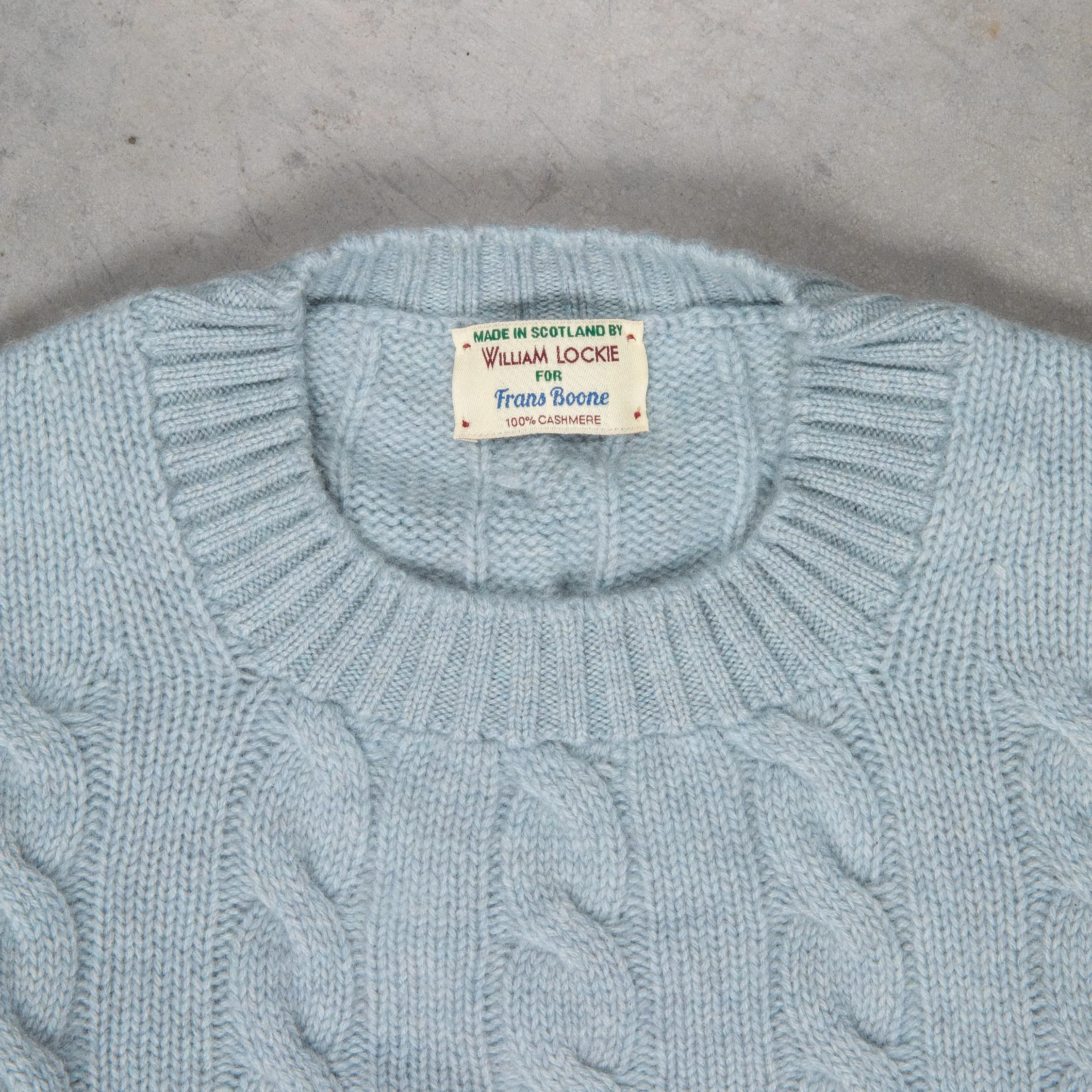 William Lockie Chirnside Cashmere Cable Crew Neck Haar